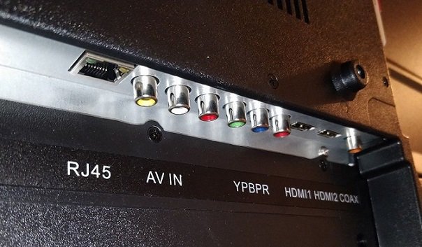 KODAK-55UHDXSMART-TV-connectivity-options-compressor