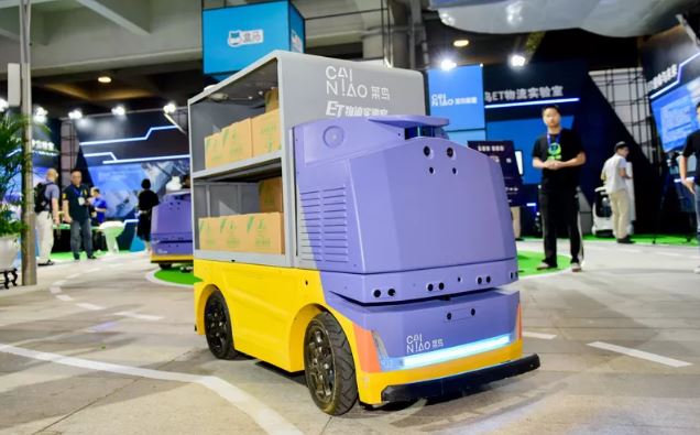 G Plus Robot at Alibaba’s 2018 Global Smart Logistics Summit. Alibaba
