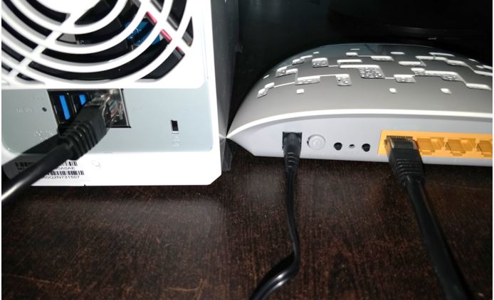 attach the LAN to router