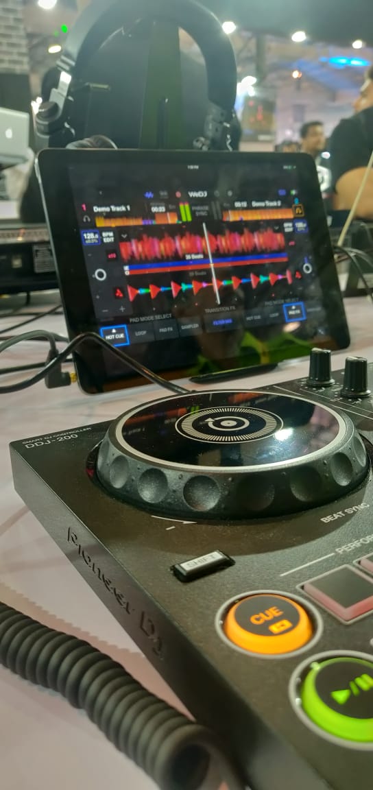 Pioneer DJ Product – DDJ 200 launched