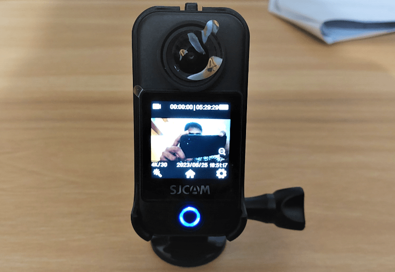 Display C300 Action camera
