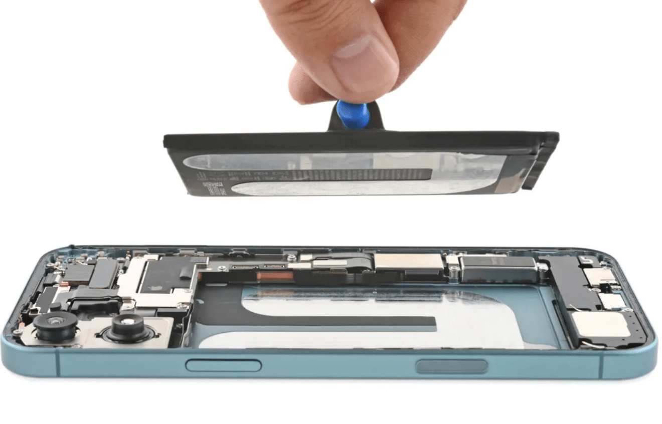 Apple iPhone 16 battery replace